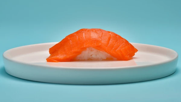 Суши лосось