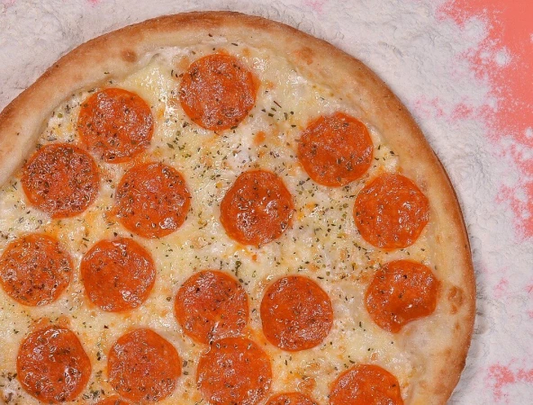 Пепперони на белом соусе 35см