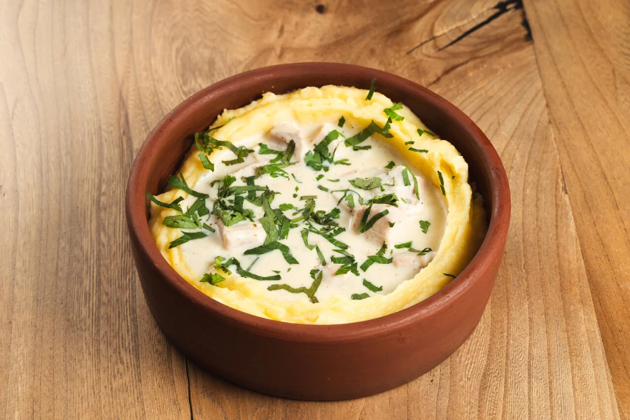 Чкмерули с картофельным пюре