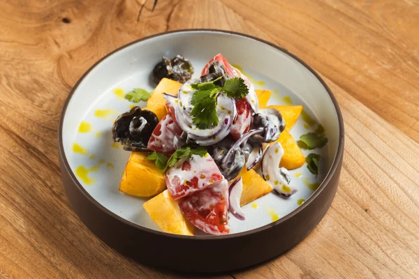 Теплый салат с рыжиками