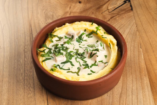 Чкмерули с картофельным пюре