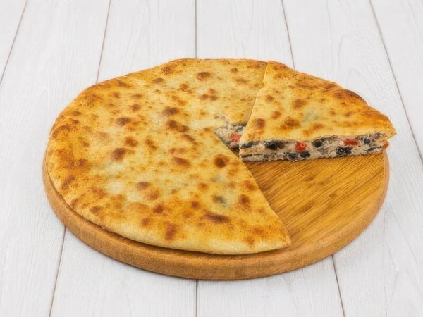 Пирог с мясом, томатами и сыром 600г