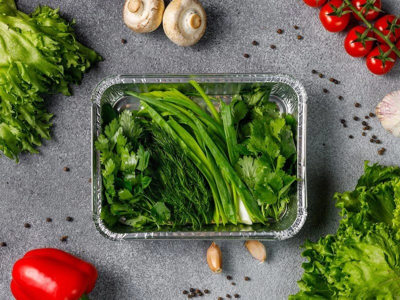 Тарелка зелени