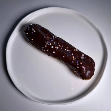 Эклер ванильный