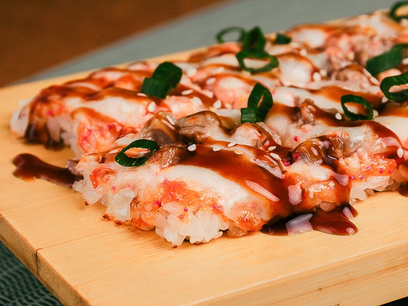 Суши пицца с угрем