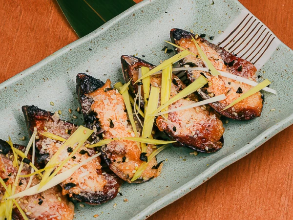 Запеченные мидии с соусом чесночный терияки