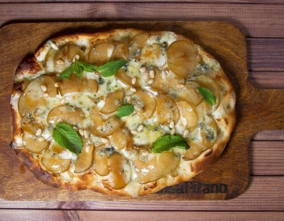 Пицца Груша Фламбэ