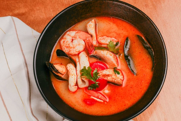 Том Ям с морепродуктами