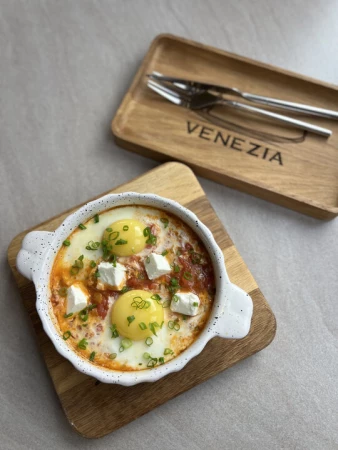 Шакшука с брынзой