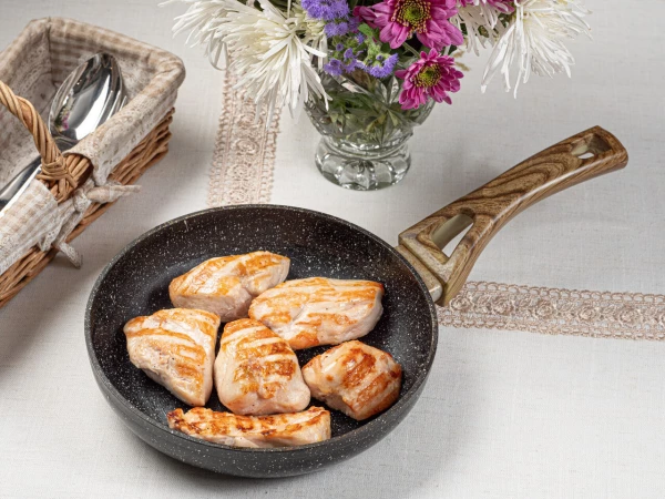 Нежная куриная грудка, жареная на гриле