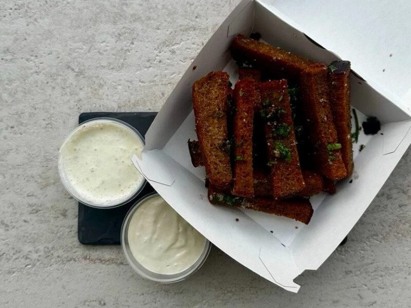 Гренки чесночные