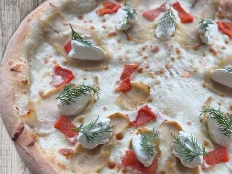 Пицца с курицей и перцем