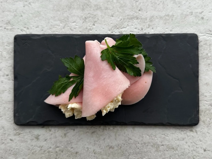 Рулетики из ветчины