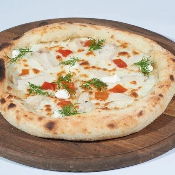 Пицца с курицей и перцем
