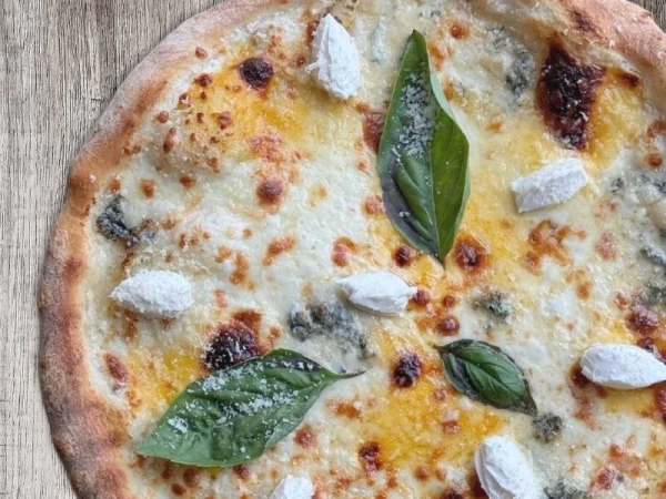 Пицца сырная