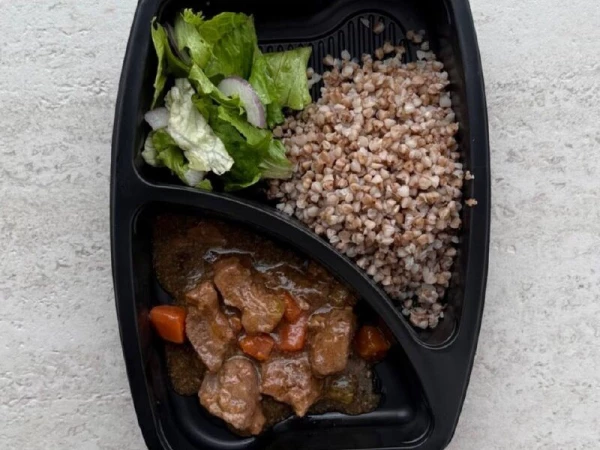 Говядина томленая с гречей