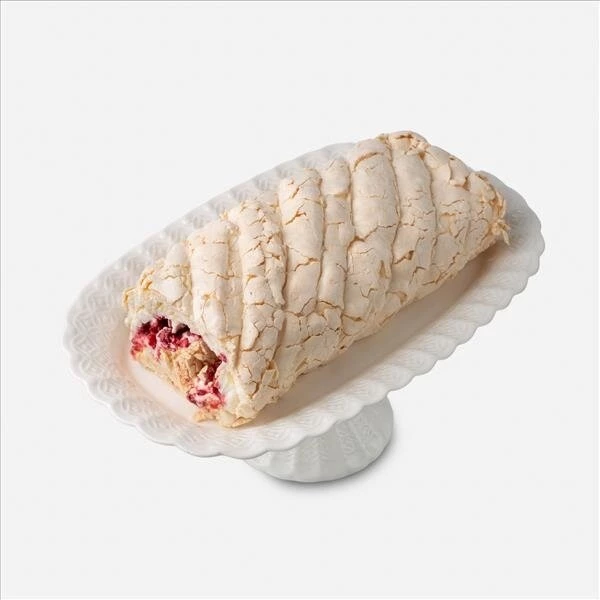 Меренговый рулет с малиной