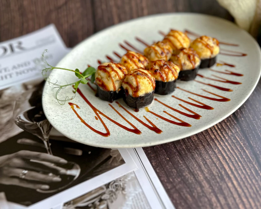 ролл Запеченный с угрем