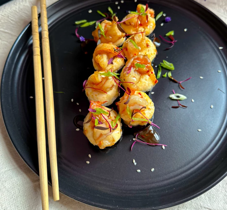 ролл Запеченный с сыром и креветками