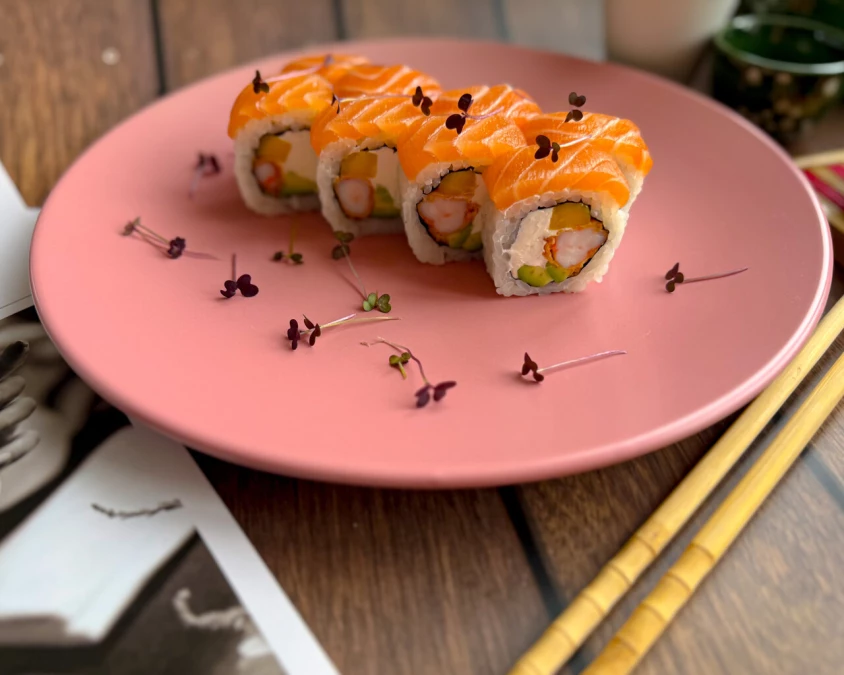 ролл Джакарта