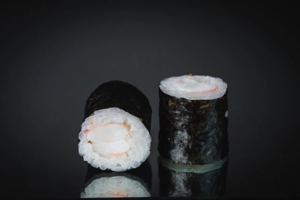 Маки-ролл с тигровыми креветками