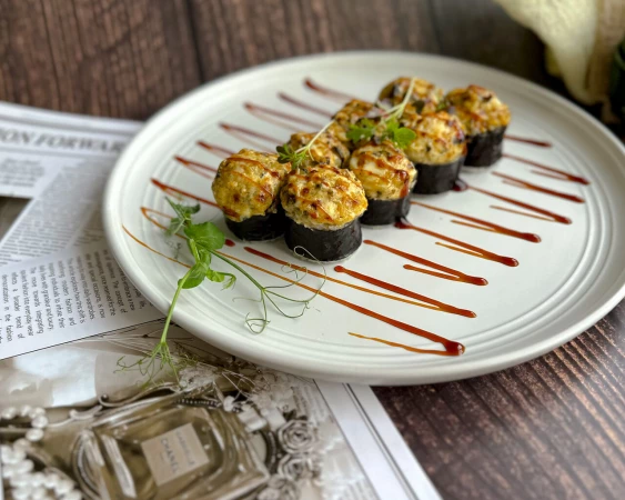 ролл Запеченный с мидиями