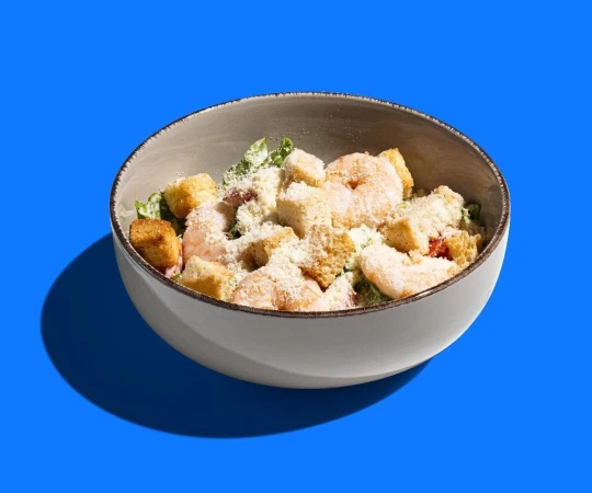 Салат цезарь с креветкой