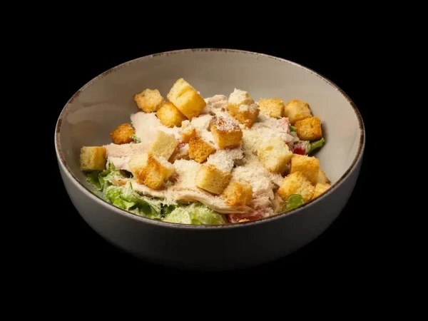 Салат Цезарь с курицей
