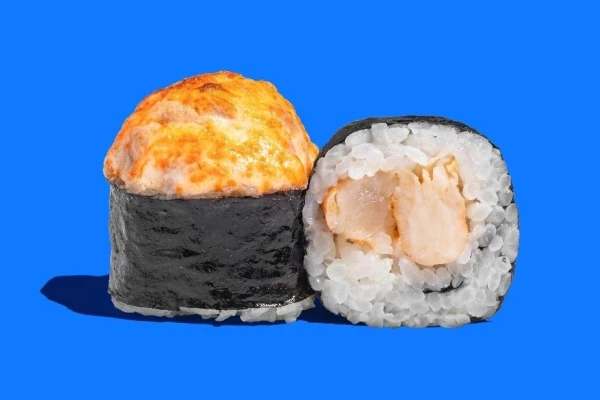 ЗАПЕЧЕНЫЙ РОЛЛ С КРЕВЕТКОЙ