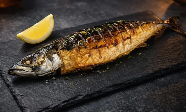 Скумбрия c сыром и шпинатом