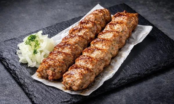 Из говядины и свинины Люля-Кебаб