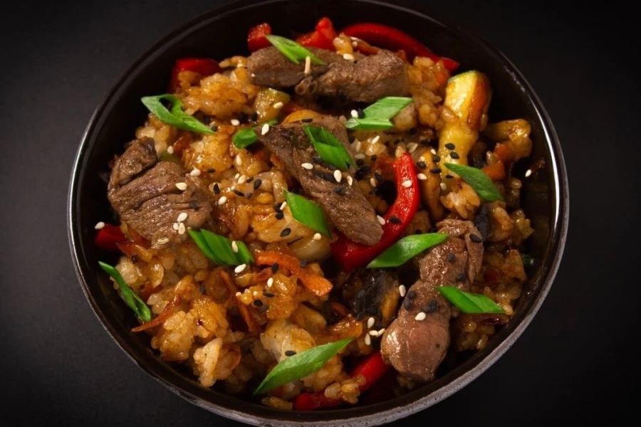 WOK рис с говядиной 