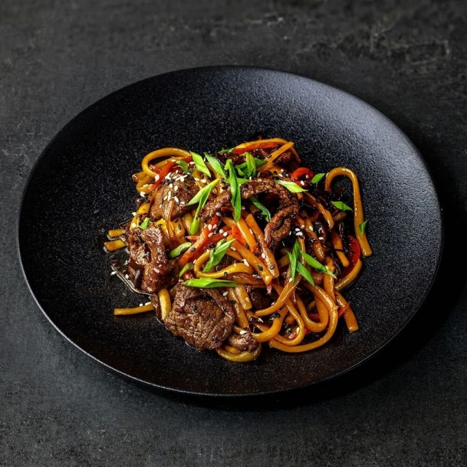 WOK удон с говядиной