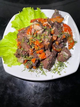 Говядина с имбирем чесноком и кунжутом