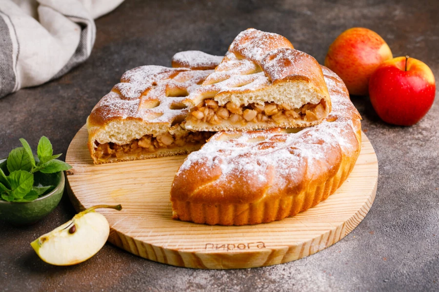 Пирог с яблоком