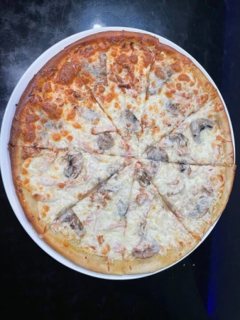 Пицца куриная с грибами