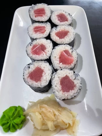 Ролл с тунцом