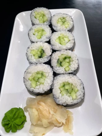 Ролл с огурцом