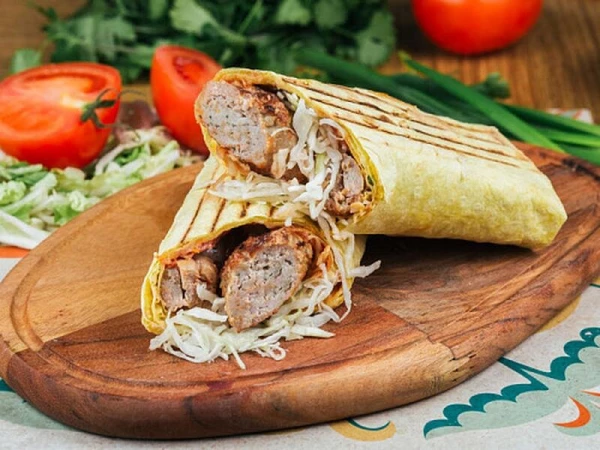 Бурум в лаваше из курицы