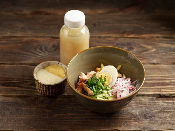 Окрошка на квасе с курицей