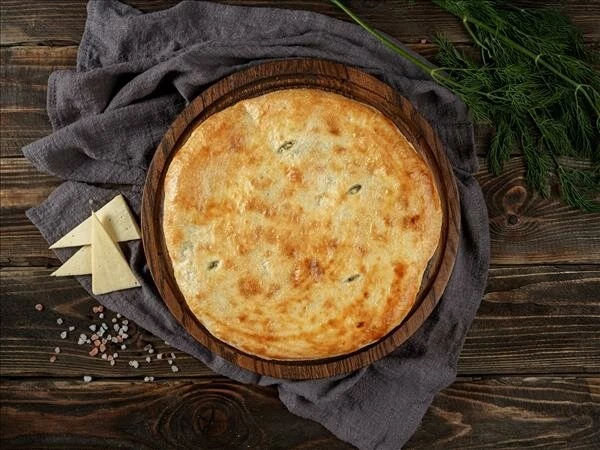 Осетинский пирог с сыром и зеленью
