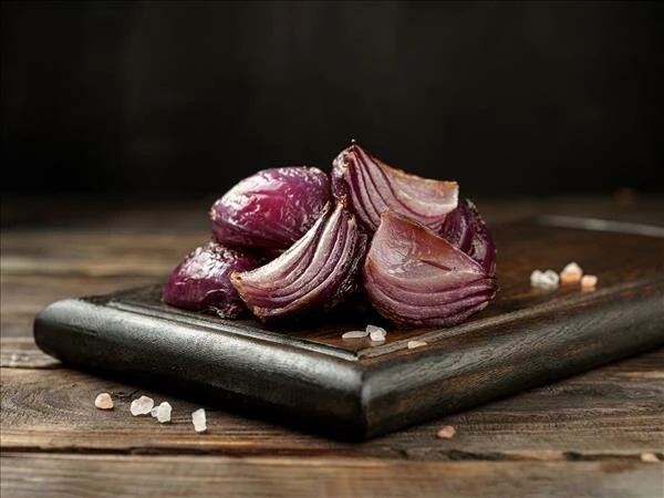 Лук красный на мангале
