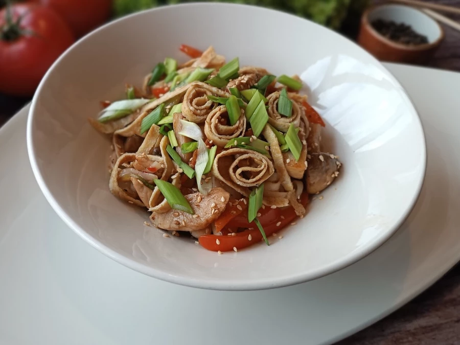 Удон с курицей