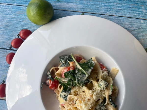 С томатами и шпинатом