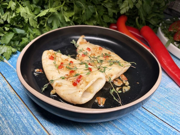 командорсакий кальмар жареный с чесноком