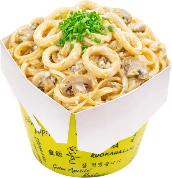 Wok с кальмарами в сливочном соусе