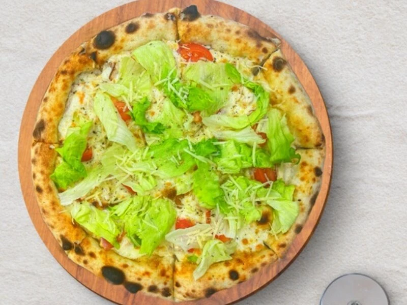 ПИЦЦА ЦЕЗАРЬ С КУРИЦЕЙ