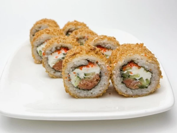 Калифорния с лососем жареная