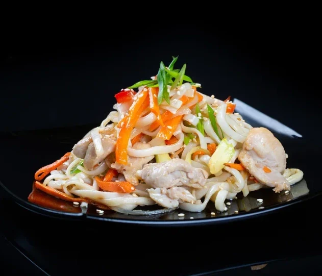 Удон с курицей 260г