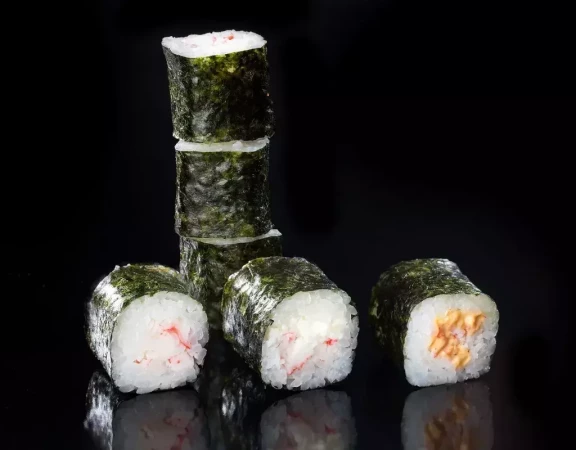 Ролл с крабом